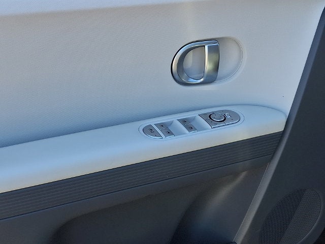 2024 Hyundai IONIQ 5 SE