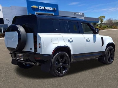 2023 Land Rover Defender 110 X-Dynamic SE