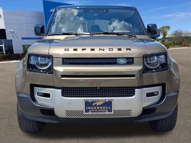 2025 Land Rover Defender 110 P300