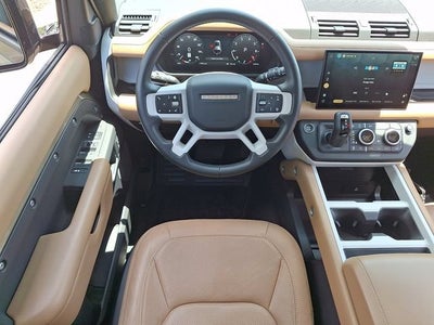 2025 Land Rover Defender 110 P300
