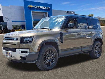 2025 Land Rover Defender 110 P300