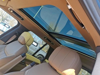 2025 Land Rover Range Rover P400 SE