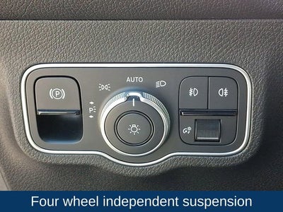 2024 Mercedes-Benz GLB 250 4MATIC®