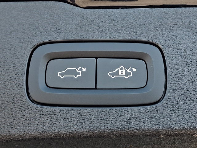2022 Volvo V60 Cross Country T5
