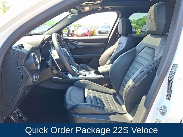 2023 Alfa Romeo Stelvio Veloce AWD
